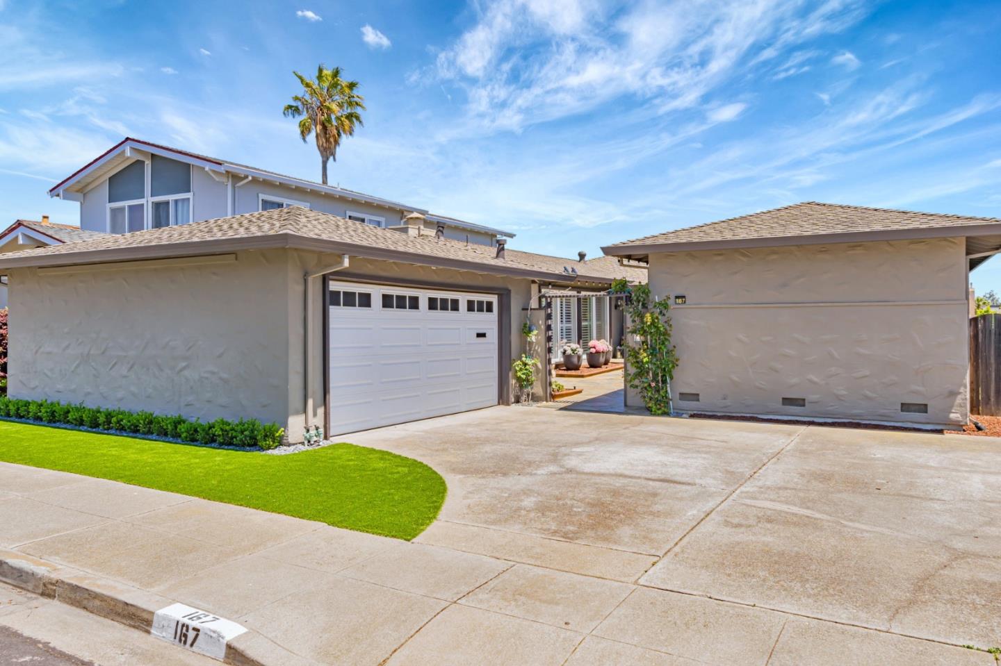 Detail Gallery Image 2 of 66 For 167 Shooting Star Isle, Foster City,  CA 94404 - 4 Beds | 3 Baths