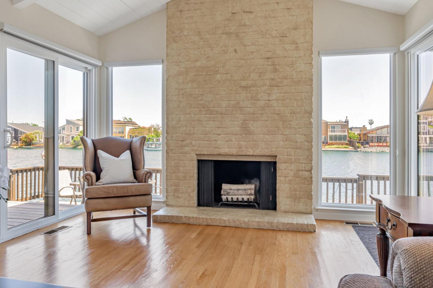 Detail Gallery Image 20 of 66 For 167 Shooting Star Isle, Foster City,  CA 94404 - 4 Beds | 3 Baths