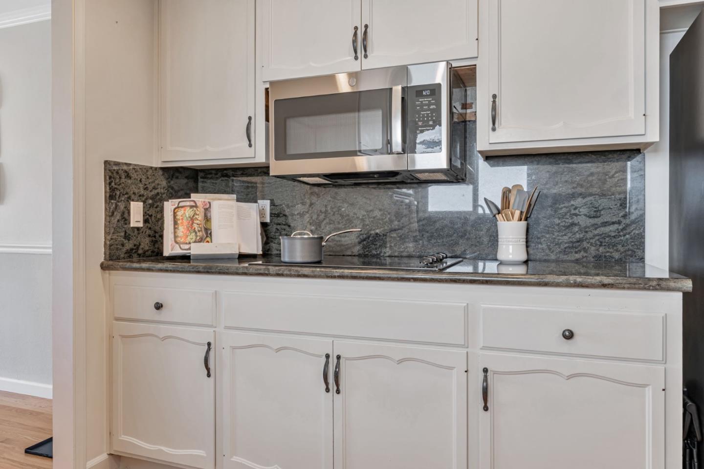 Detail Gallery Image 29 of 66 For 167 Shooting Star Isle, Foster City,  CA 94404 - 4 Beds | 3 Baths
