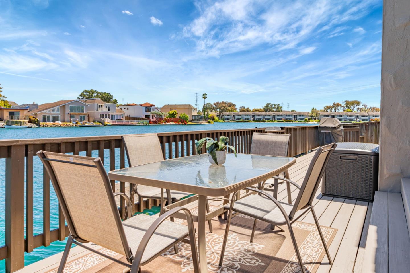 Detail Gallery Image 3 of 66 For 167 Shooting Star Isle, Foster City,  CA 94404 - 4 Beds | 3 Baths