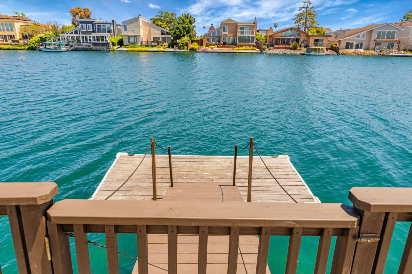 Detail Gallery Image 4 of 66 For 167 Shooting Star Isle, Foster City,  CA 94404 - 4 Beds | 3 Baths