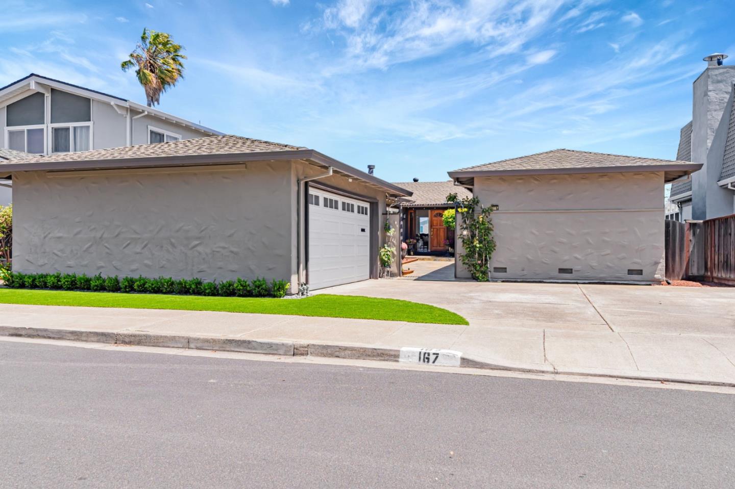 Detail Gallery Image 5 of 66 For 167 Shooting Star Isle, Foster City,  CA 94404 - 4 Beds | 3 Baths