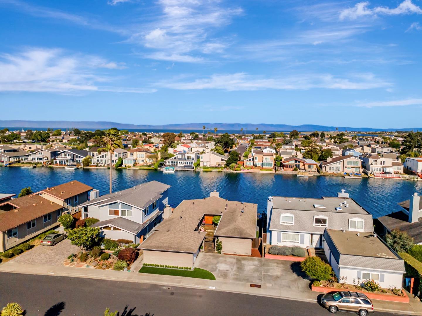 Detail Gallery Image 65 of 66 For 167 Shooting Star Isle, Foster City,  CA 94404 - 4 Beds | 3 Baths