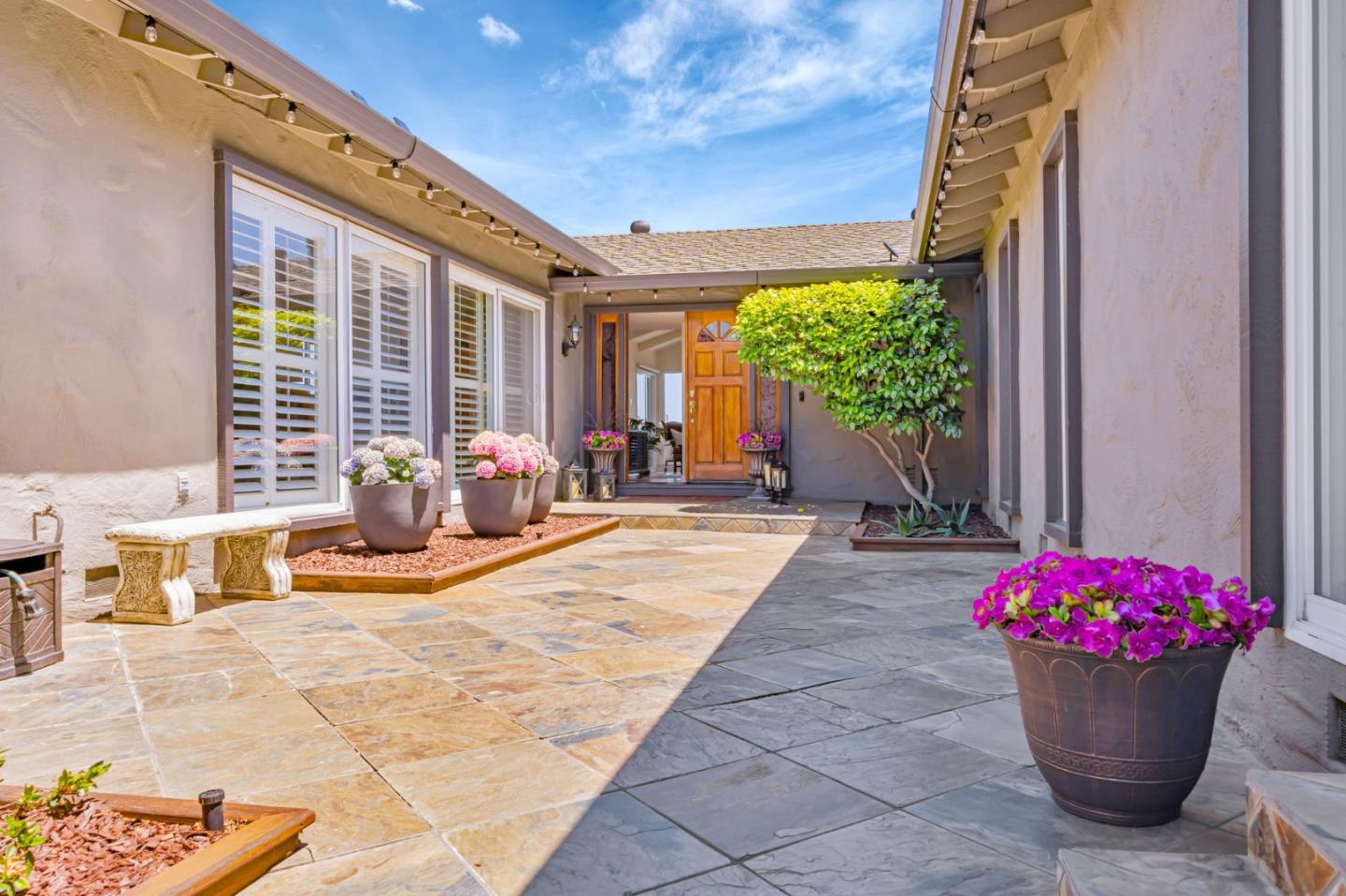 Detail Gallery Image 8 of 66 For 167 Shooting Star Isle, Foster City,  CA 94404 - 4 Beds | 3 Baths