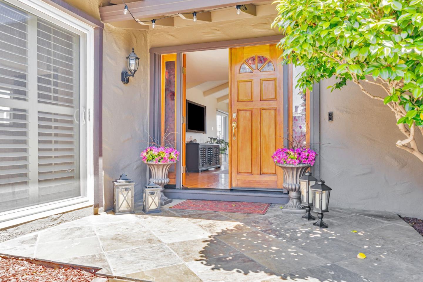 Detail Gallery Image 9 of 66 For 167 Shooting Star Isle, Foster City,  CA 94404 - 4 Beds | 3 Baths