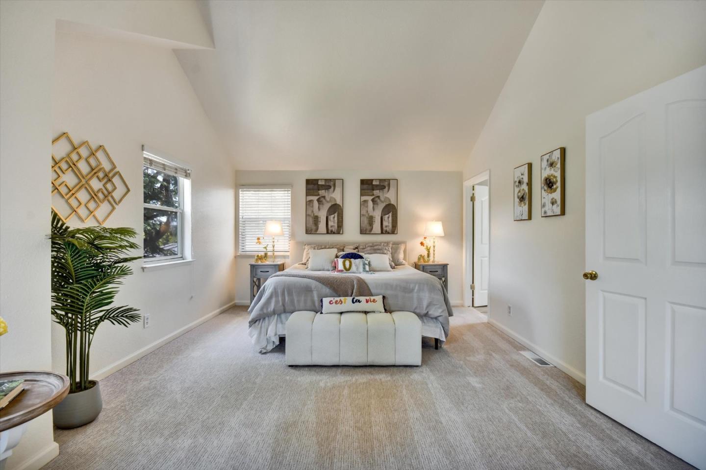 Detail Gallery Image 18 of 33 For 22081 Hibiscus Ct, Cupertino,  CA 95014 - 4 Beds | 3 Baths