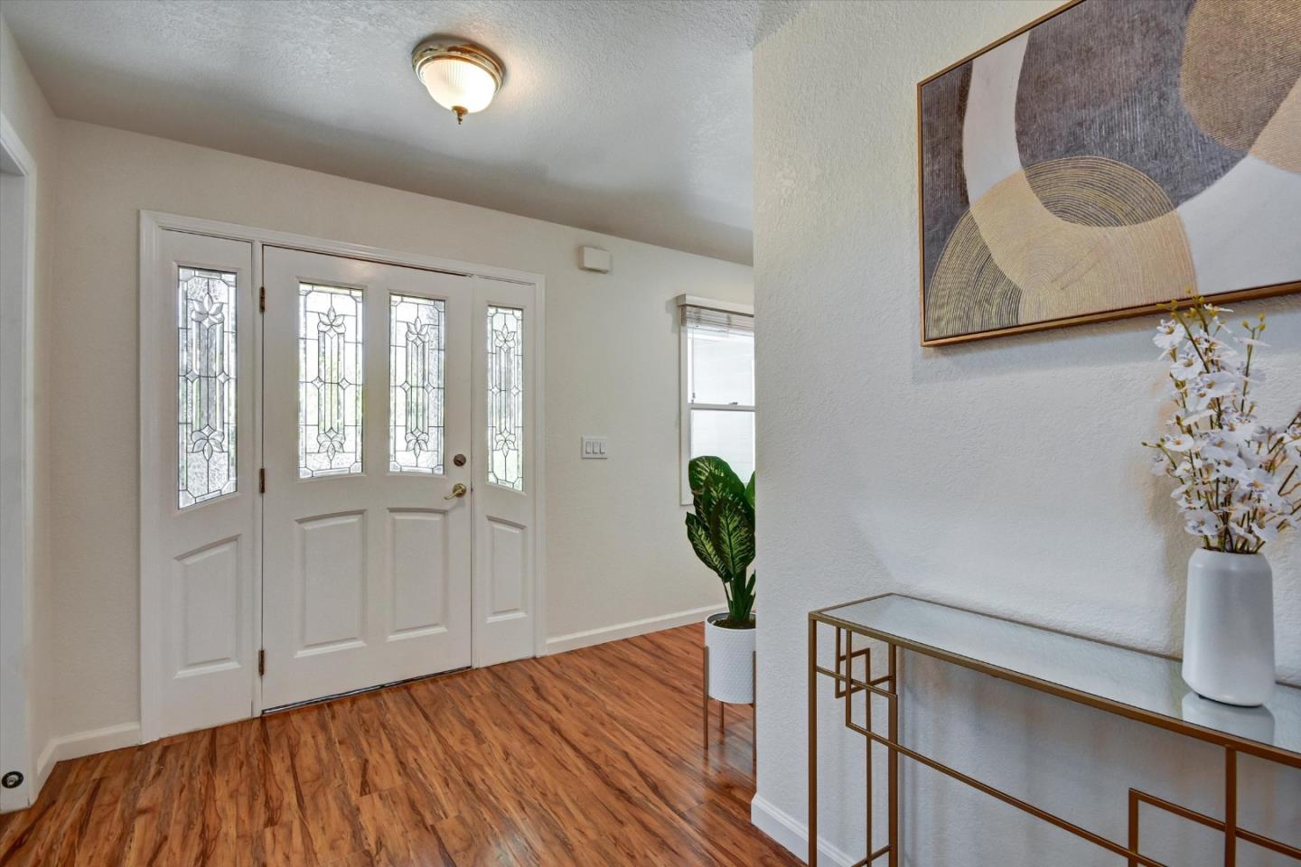 Detail Gallery Image 3 of 33 For 22081 Hibiscus Ct, Cupertino,  CA 95014 - 4 Beds | 3 Baths