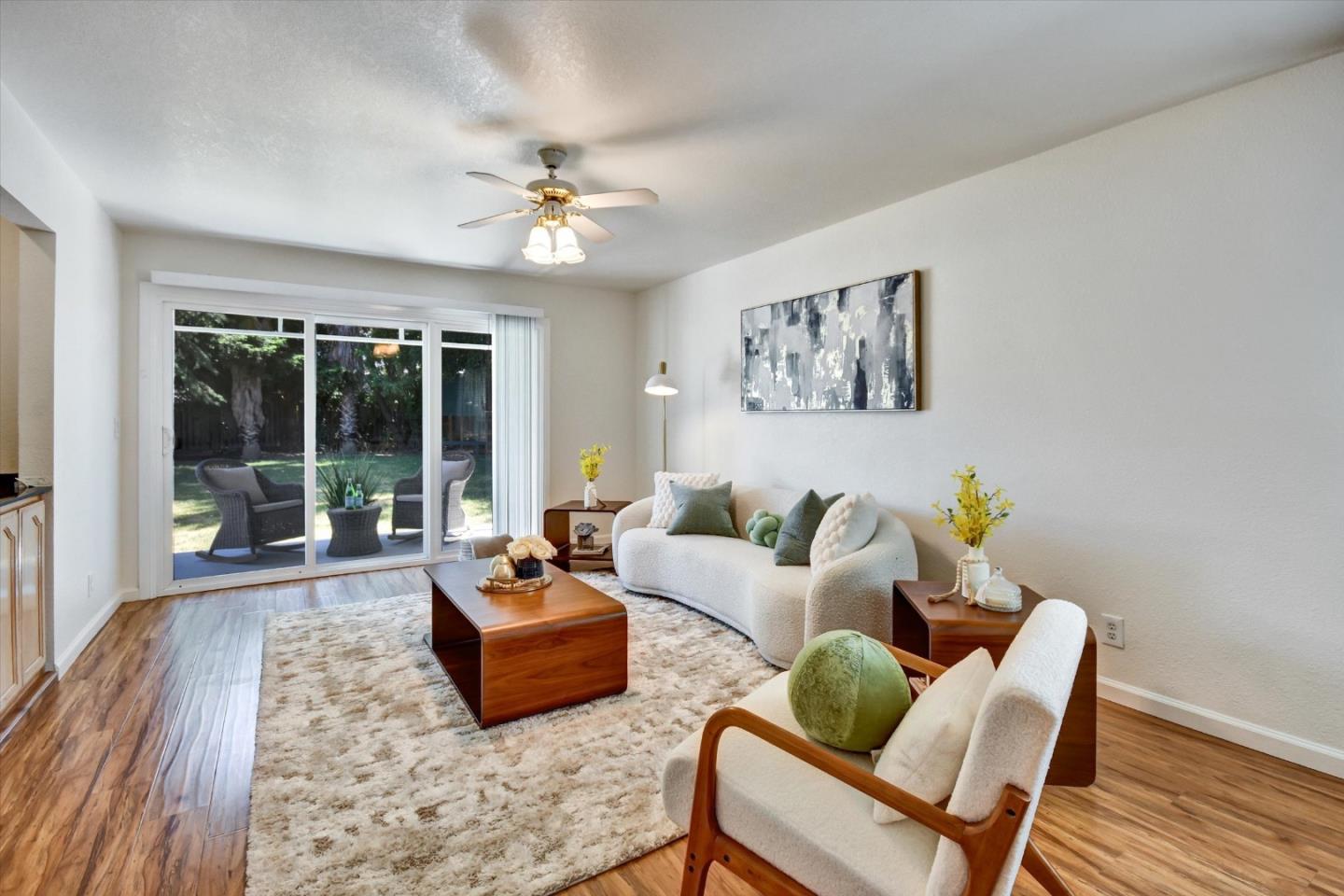 Detail Gallery Image 7 of 33 For 22081 Hibiscus Ct, Cupertino,  CA 95014 - 4 Beds | 3 Baths