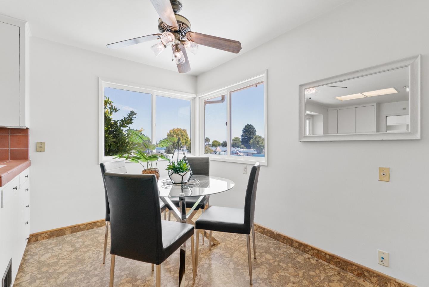 Detail Gallery Image 12 of 48 For 656 Prospect Hts, Santa Cruz,  CA 95065 - 4 Beds | 2/1 Baths