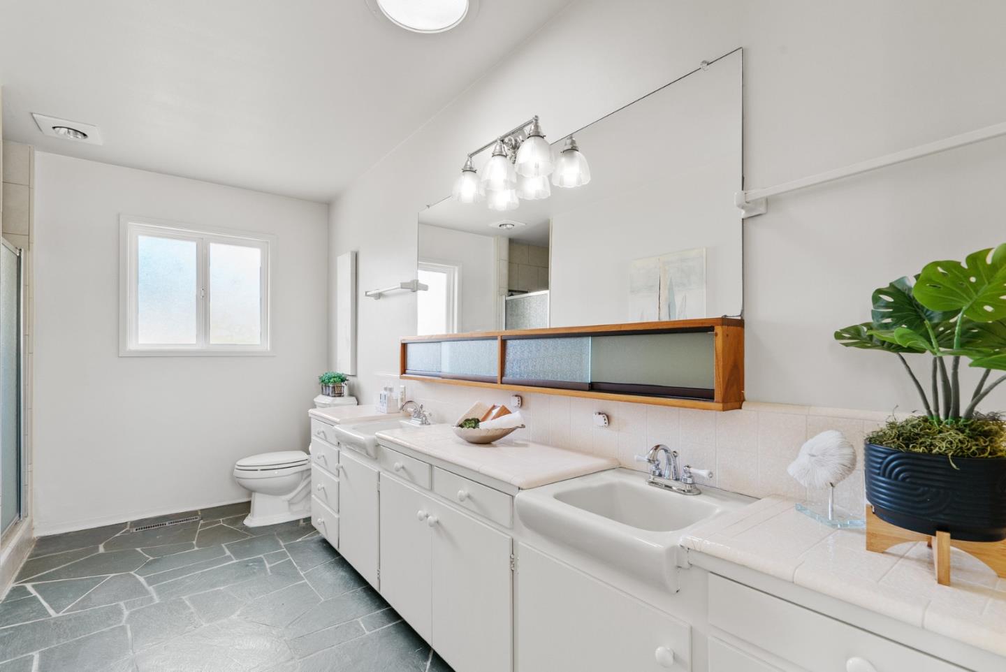 Detail Gallery Image 19 of 48 For 656 Prospect Hts, Santa Cruz,  CA 95065 - 4 Beds | 2/1 Baths