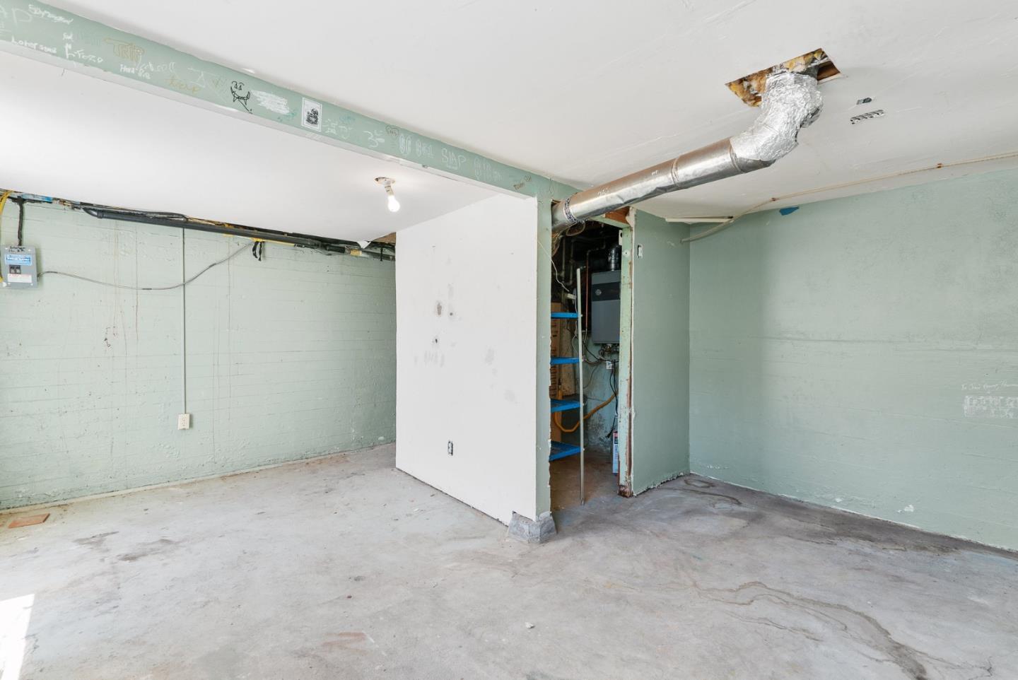 Detail Gallery Image 38 of 48 For 656 Prospect Hts, Santa Cruz,  CA 95065 - 4 Beds | 2/1 Baths
