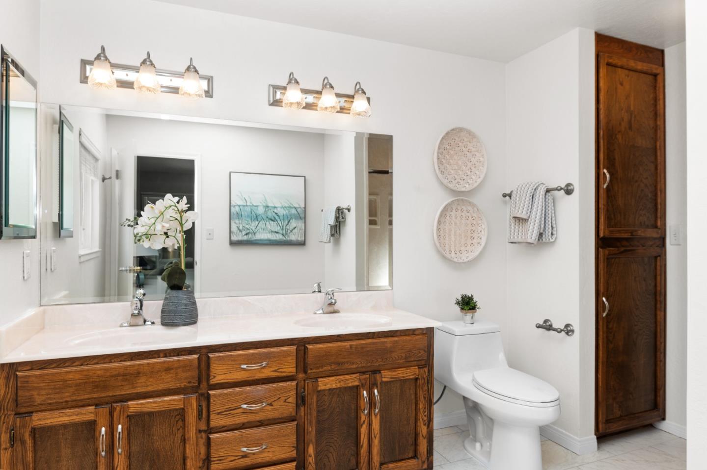 Detail Gallery Image 11 of 28 For 134 Gilbert Ave, Santa Clara,  CA 95051 - 5 Beds | 3 Baths