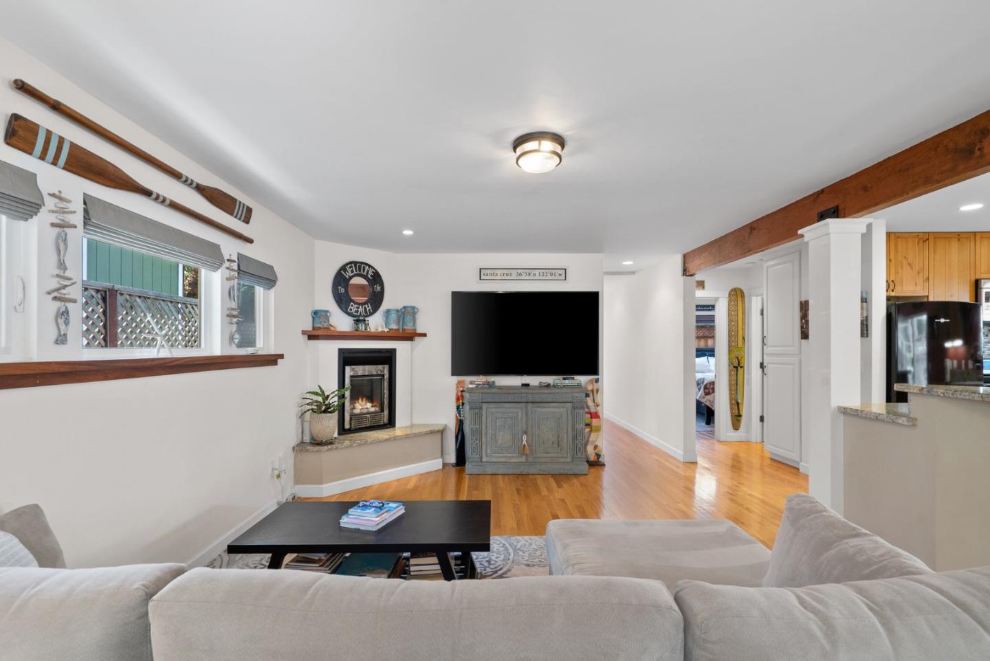 Detail Gallery Image 5 of 33 For 139 Jessie St, Santa Cruz,  CA 95060 - 2 Beds | 1/1 Baths