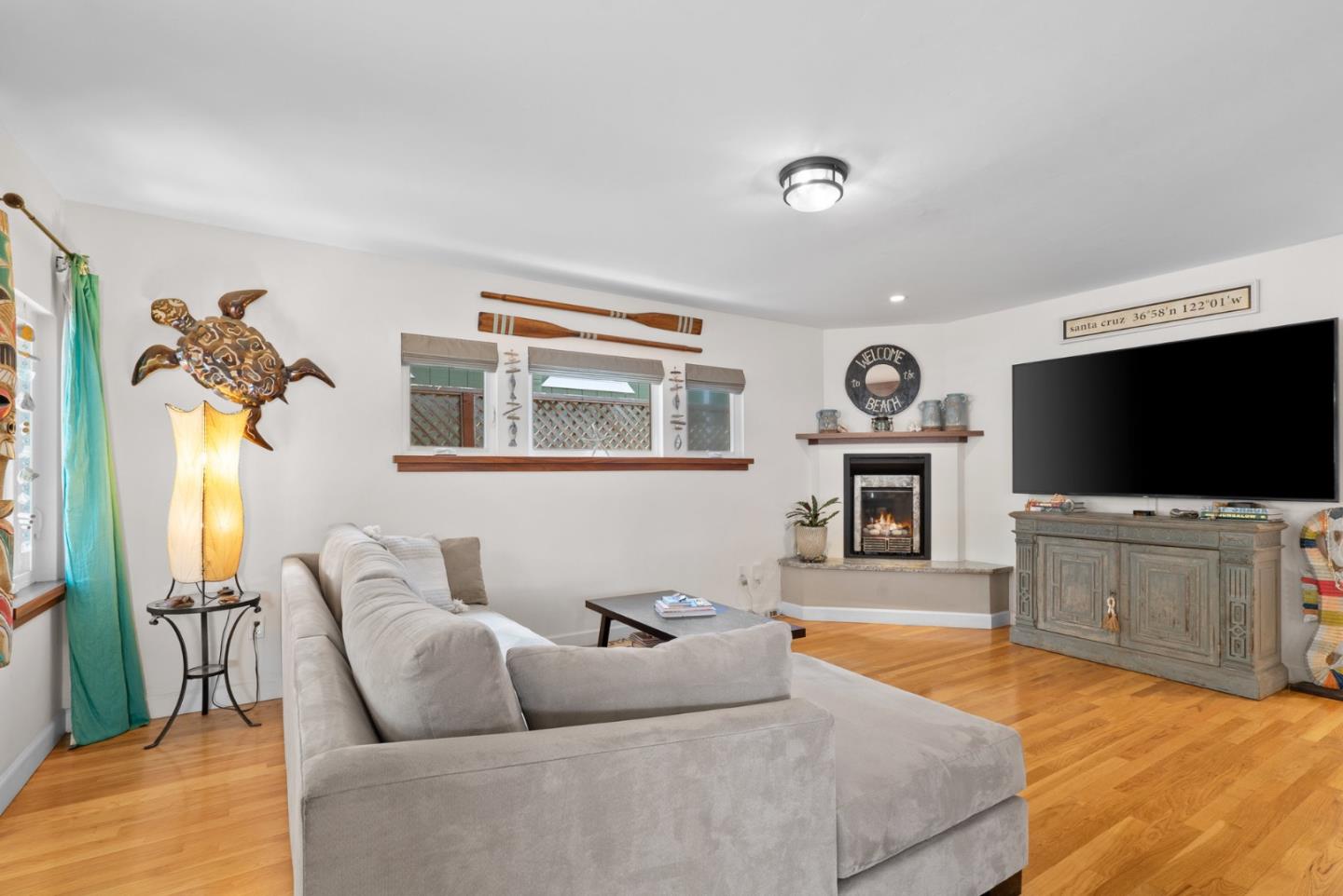 Detail Gallery Image 7 of 33 For 139 Jessie St, Santa Cruz,  CA 95060 - 2 Beds | 1/1 Baths