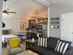 Detail Gallery Image 8 of 48 For 1437 4th St, Calistoga,  CA 94515 - 3 Beds | 3/1 Baths