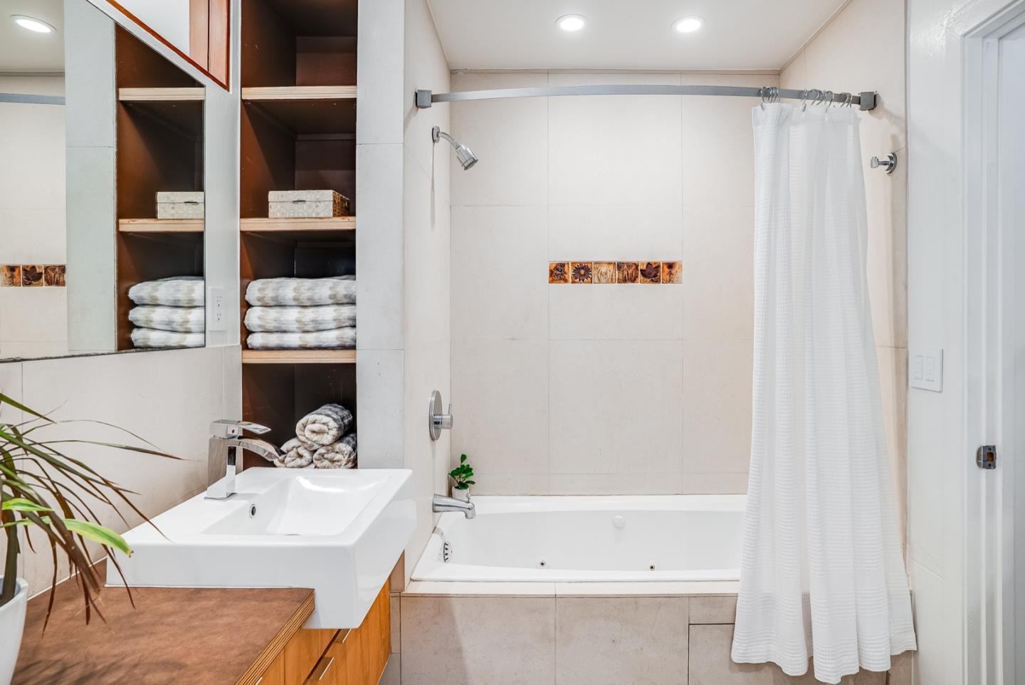 Detail Gallery Image 38 of 77 For 114 Buena Vista Ave, Santa Cruz,  CA 95062 - 3 Beds | 2 Baths