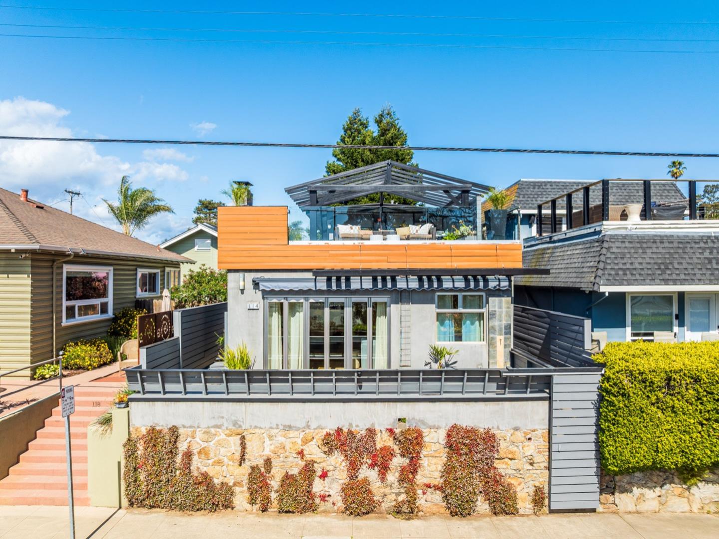 Detail Gallery Image 4 of 77 For 114 Buena Vista Ave, Santa Cruz,  CA 95062 - 3 Beds | 2 Baths