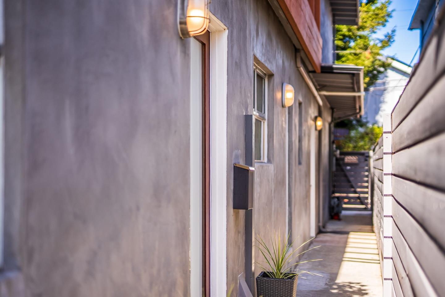 Detail Gallery Image 7 of 77 For 114 Buena Vista Ave, Santa Cruz,  CA 95062 - 3 Beds | 2 Baths