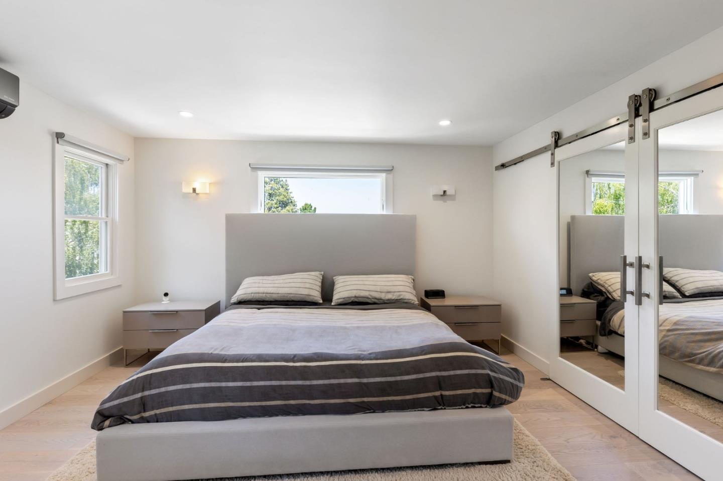 Detail Gallery Image 19 of 37 For 2344 Poppy Dr, Burlingame,  CA 94010 - 4 Beds | 3/1 Baths