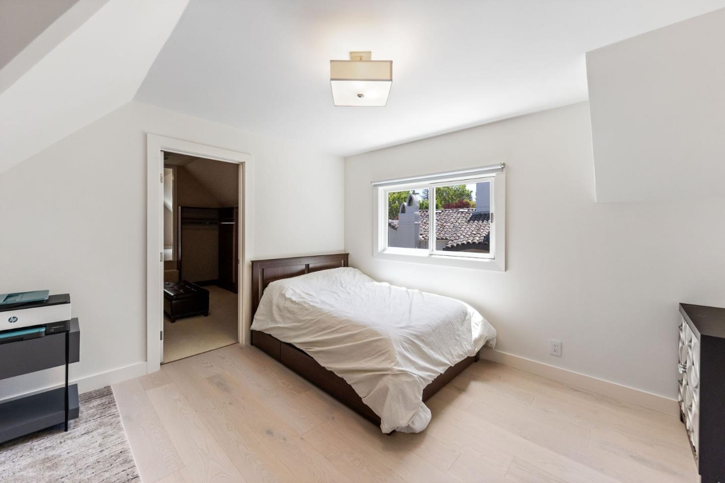 Detail Gallery Image 24 of 37 For 2344 Poppy Dr, Burlingame,  CA 94010 - 4 Beds | 3/1 Baths