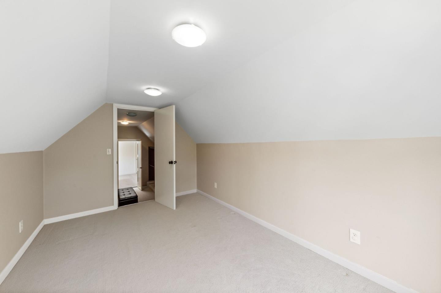 Detail Gallery Image 27 of 37 For 2344 Poppy Dr, Burlingame,  CA 94010 - 4 Beds | 3/1 Baths