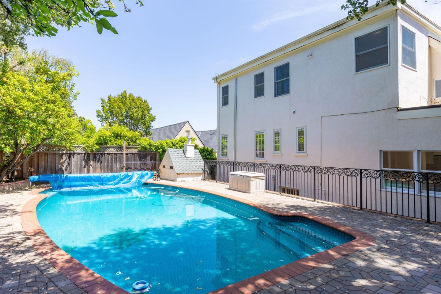 Detail Gallery Image 32 of 37 For 2344 Poppy Dr, Burlingame,  CA 94010 - 4 Beds | 3/1 Baths