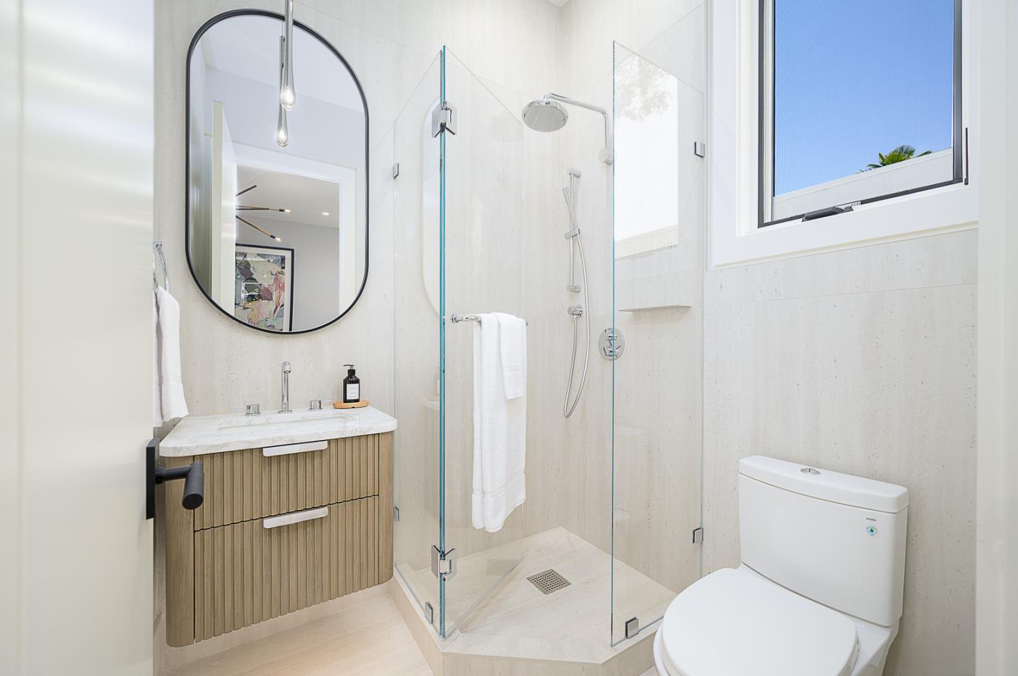 Detail Gallery Image 20 of 48 For 1027 Waverley St, Palo Alto,  CA 94301 - 7 Beds | 7/1 Baths