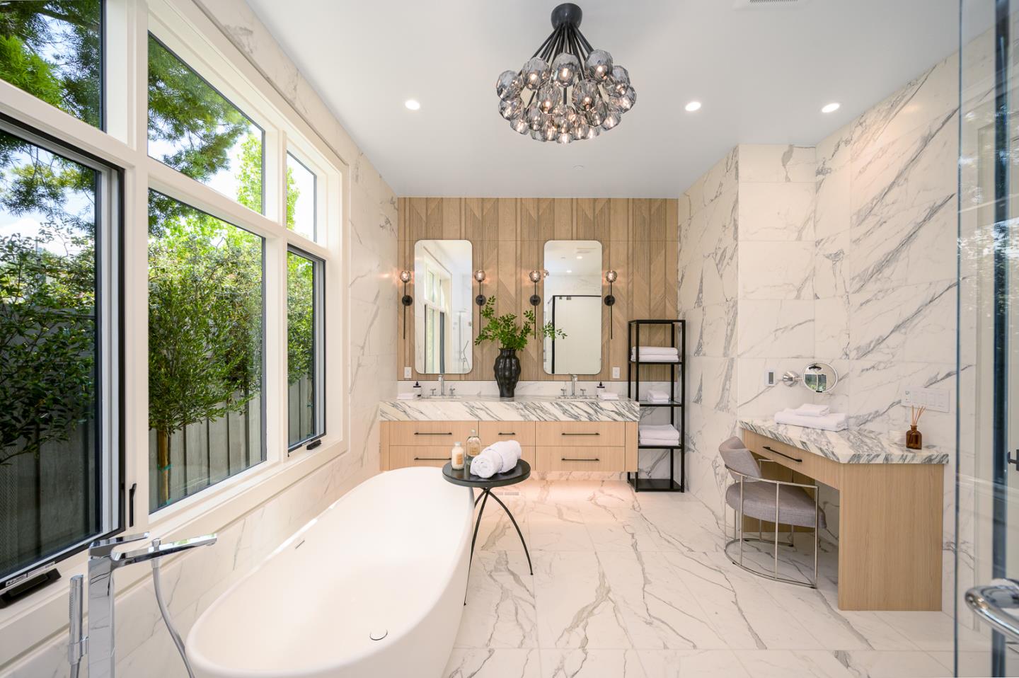 Detail Gallery Image 25 of 48 For 1027 Waverley St, Palo Alto,  CA 94301 - 7 Beds | 7/1 Baths
