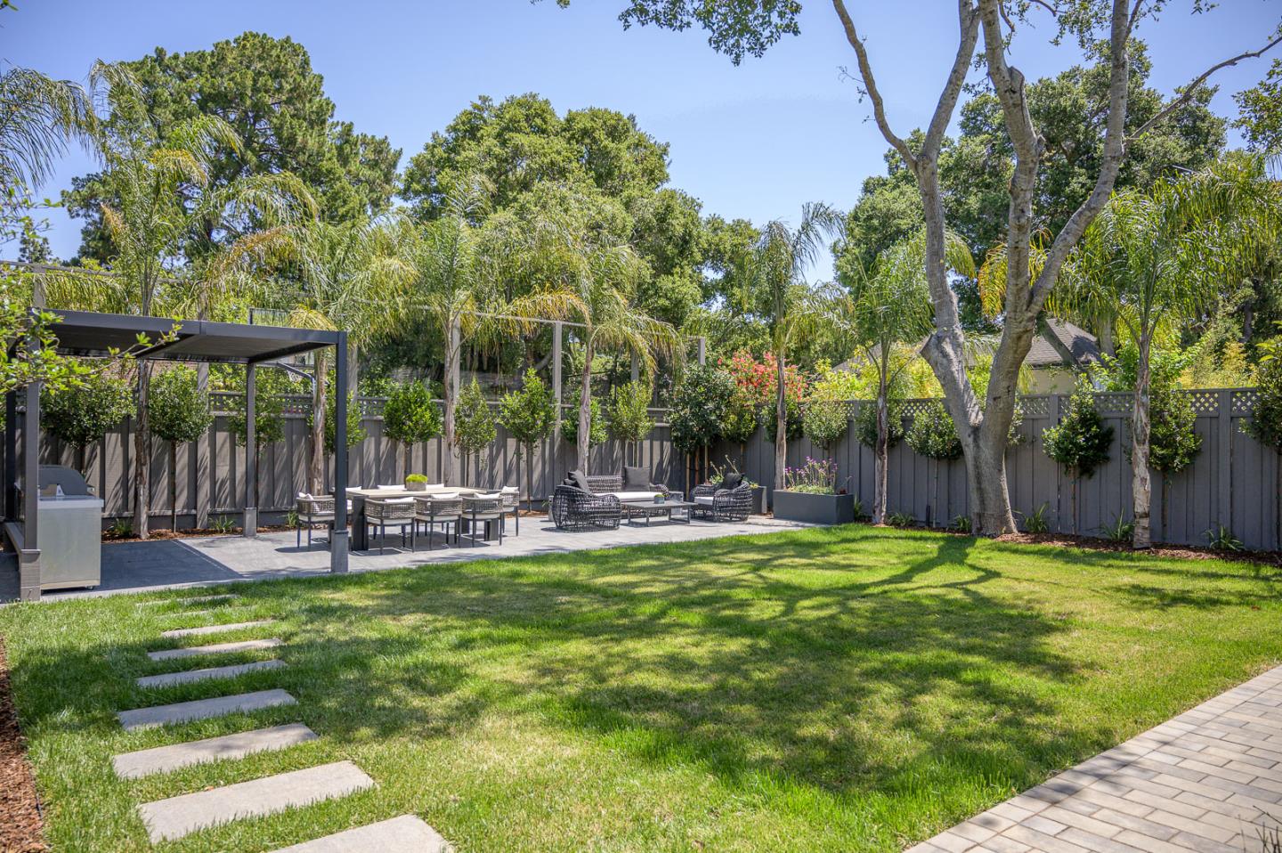 Detail Gallery Image 48 of 48 For 1027 Waverley St, Palo Alto,  CA 94301 - 7 Beds | 7/1 Baths