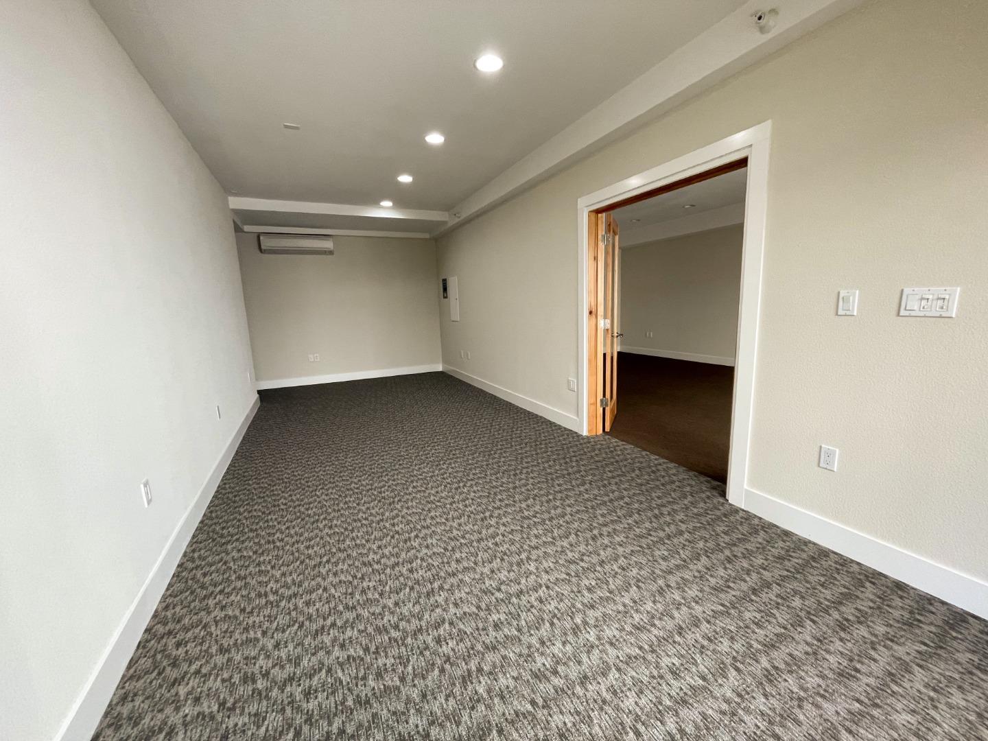 Detail Gallery Image 6 of 15 For 10056 Orange Ave, Cupertino,  CA 95014 - – Beds | – Baths