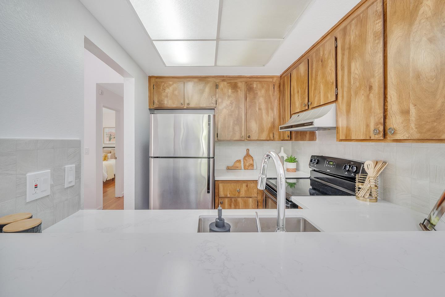 Detail Gallery Image 9 of 28 For 2416 Balme Dr, San Jose,  CA 95122 - 2 Beds | 2 Baths