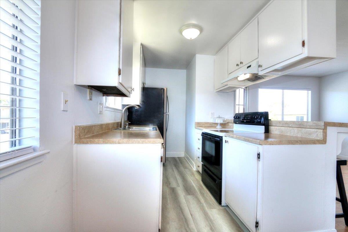 Detail Gallery Image 3 of 12 For 2241 Mann Ave #4,  Union City,  CA 94587 - 2 Beds | 1 Baths