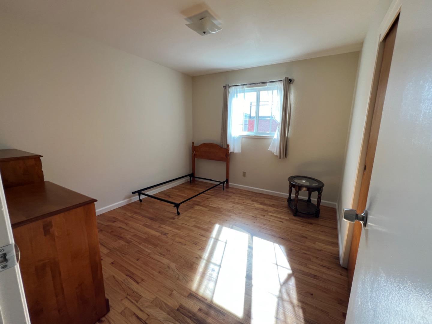 Detail Gallery Image 7 of 19 For 276 Grant St, Marina,  CA 93933 - 3 Beds | 1/1 Baths