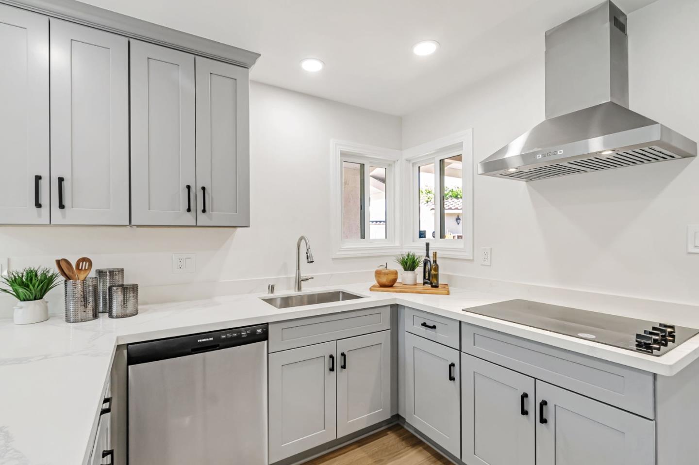 Detail Gallery Image 13 of 45 For 3344 Farthing Way, San Jose,  CA 95132 - 3 Beds | 2 Baths
