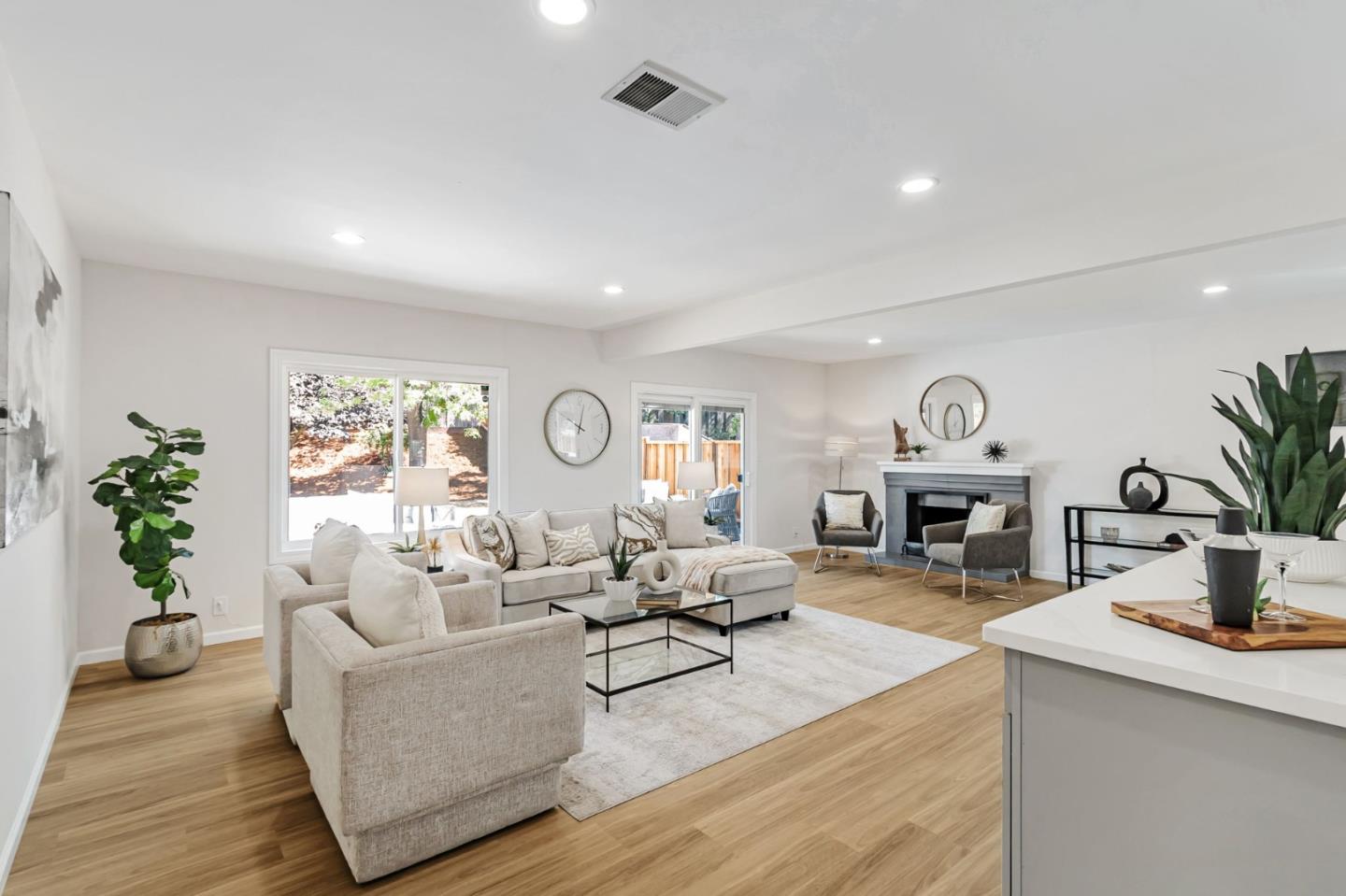 Detail Gallery Image 4 of 45 For 3344 Farthing Way, San Jose,  CA 95132 - 3 Beds | 2 Baths