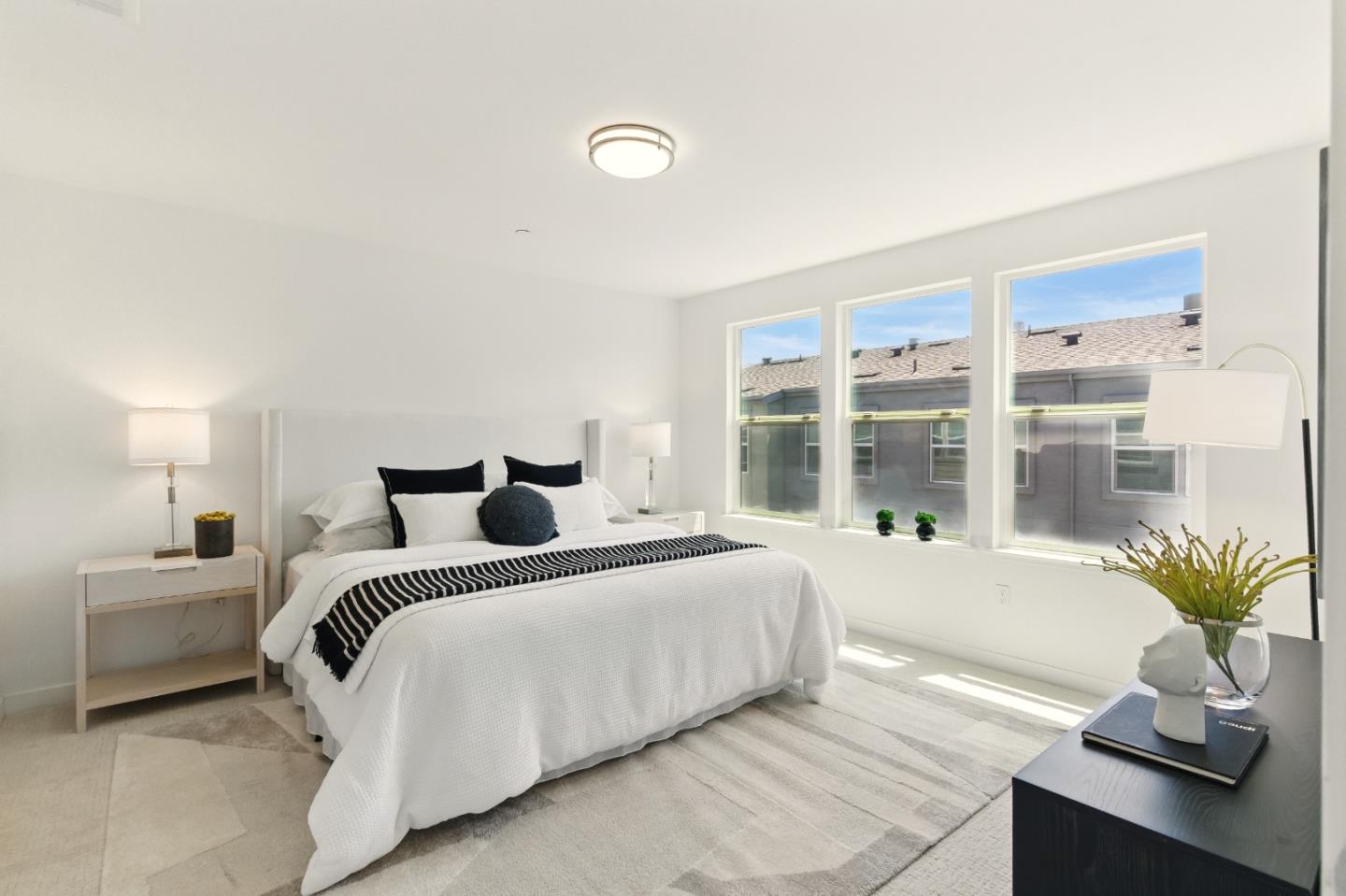 Detail Gallery Image 11 of 27 For 1882 Midnight Cir, San Jose,  CA 95133 - 2 Beds | 2 Baths