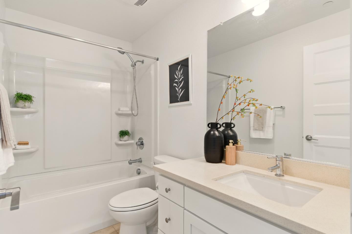 Detail Gallery Image 15 of 27 For 1882 Midnight Cir, San Jose,  CA 95133 - 2 Beds | 2 Baths