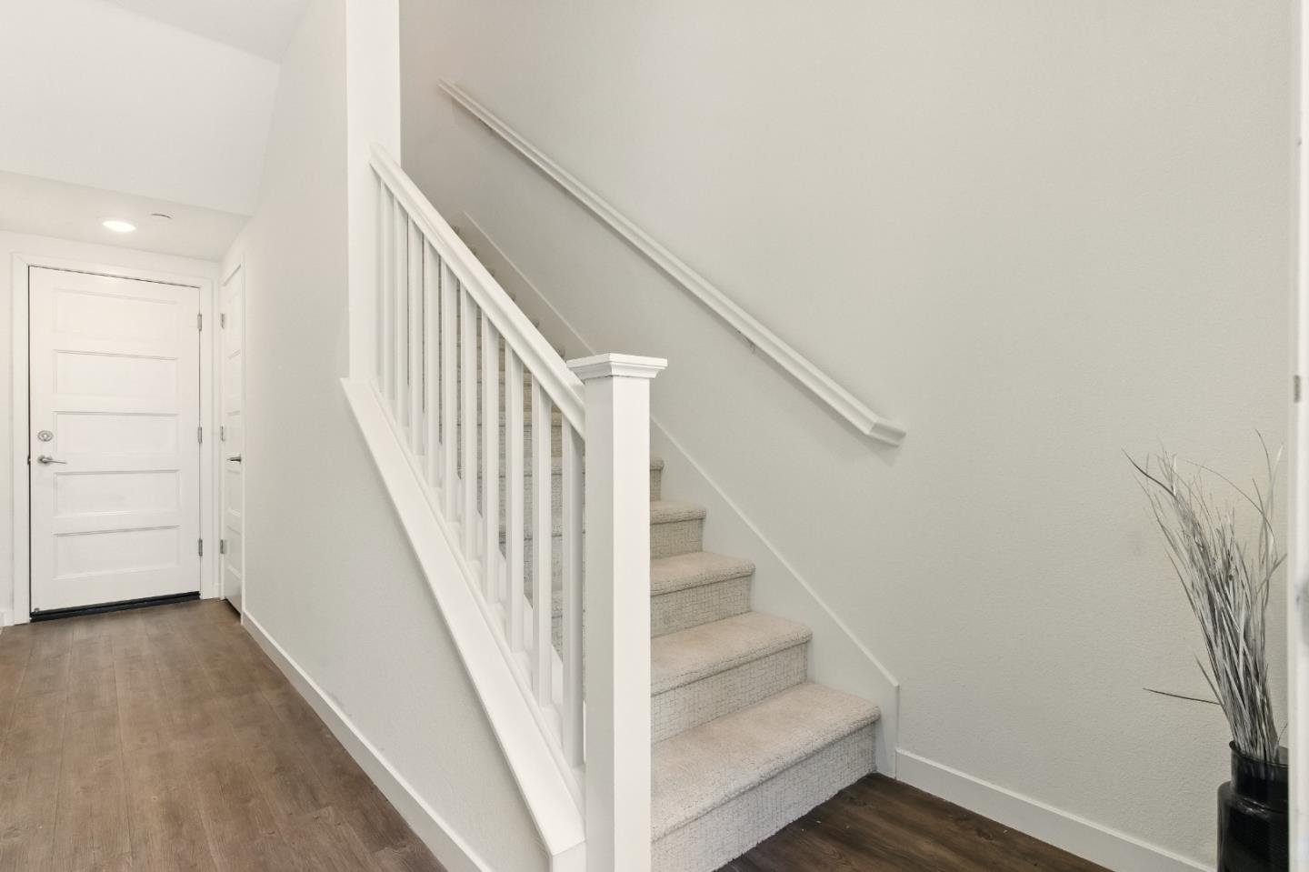 Detail Gallery Image 17 of 27 For 1882 Midnight Cir, San Jose,  CA 95133 - 2 Beds | 2 Baths