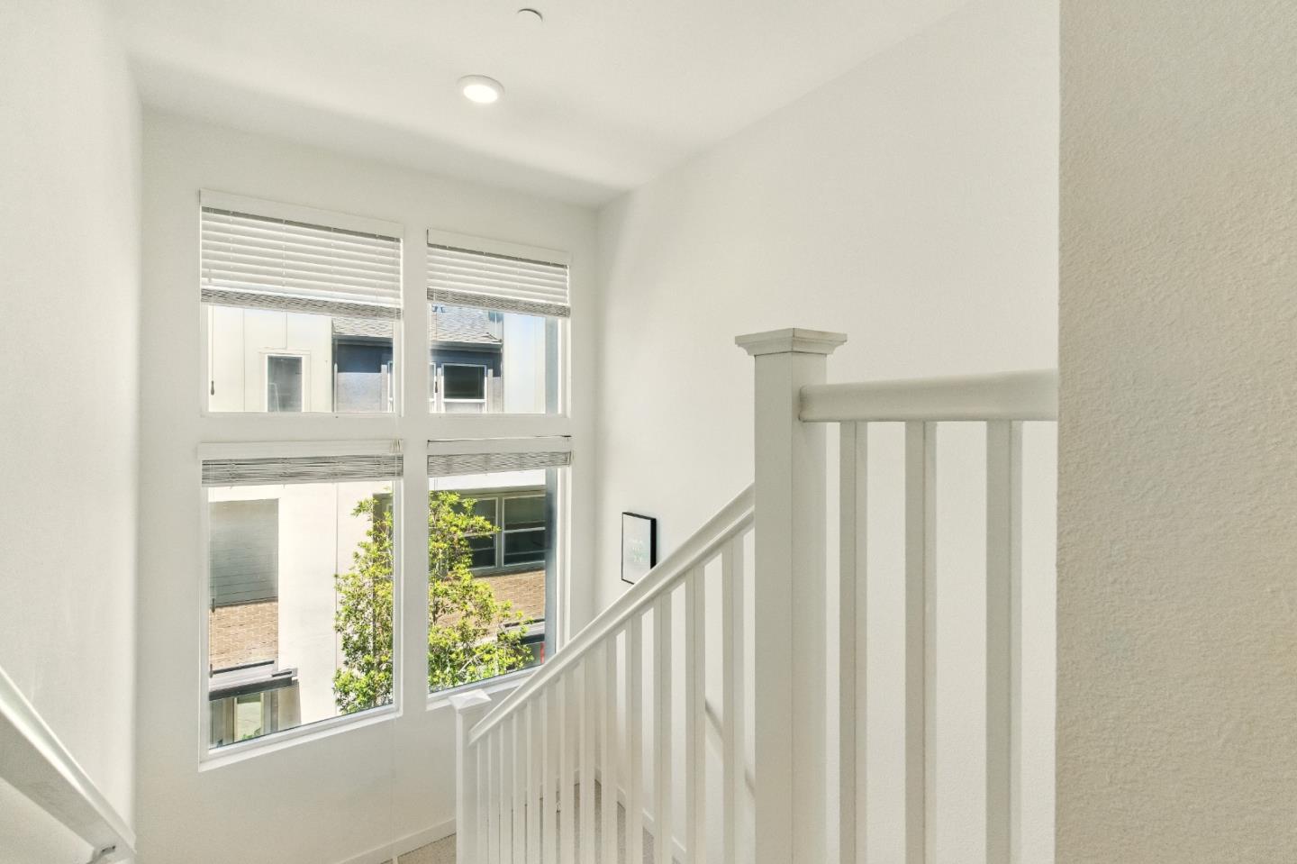 Detail Gallery Image 19 of 27 For 1882 Midnight Cir, San Jose,  CA 95133 - 2 Beds | 2 Baths