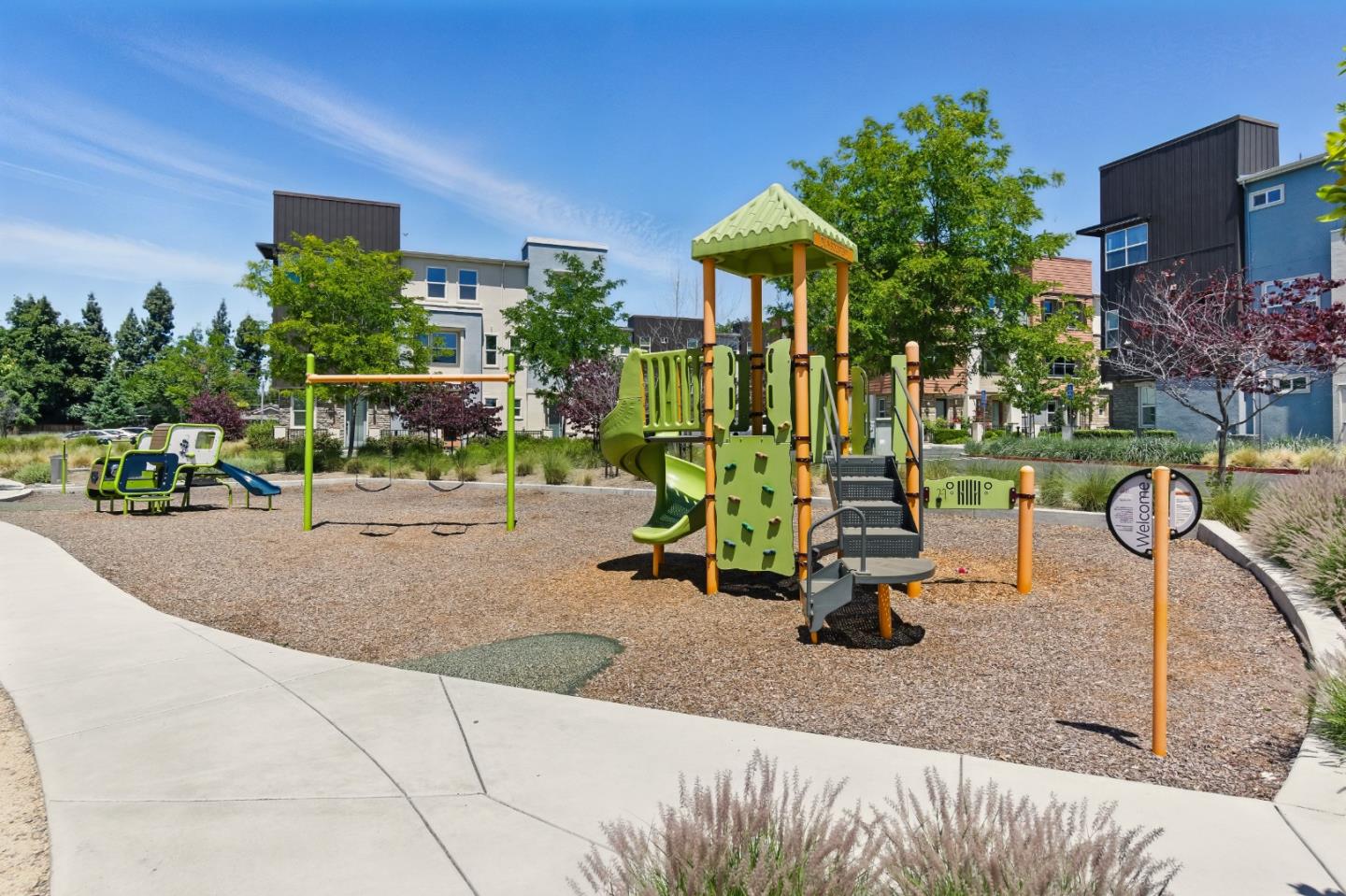 Detail Gallery Image 27 of 27 For 1882 Midnight Cir, San Jose,  CA 95133 - 2 Beds | 2 Baths