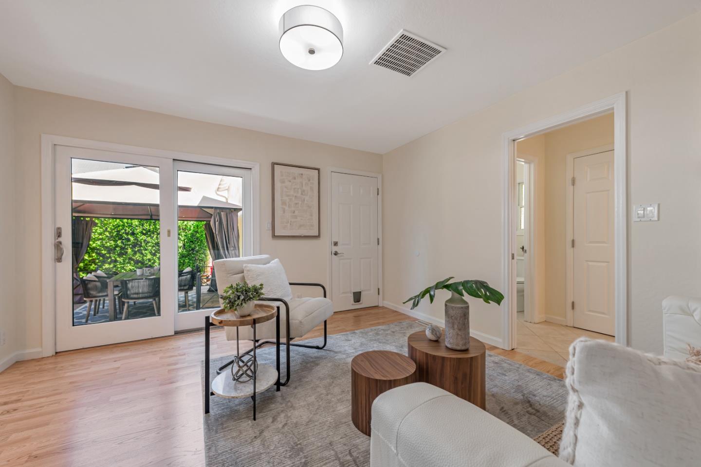 Detail Gallery Image 12 of 27 For 1245 Collins Ln, San Jose,  CA 95129 - 4 Beds | 2/1 Baths