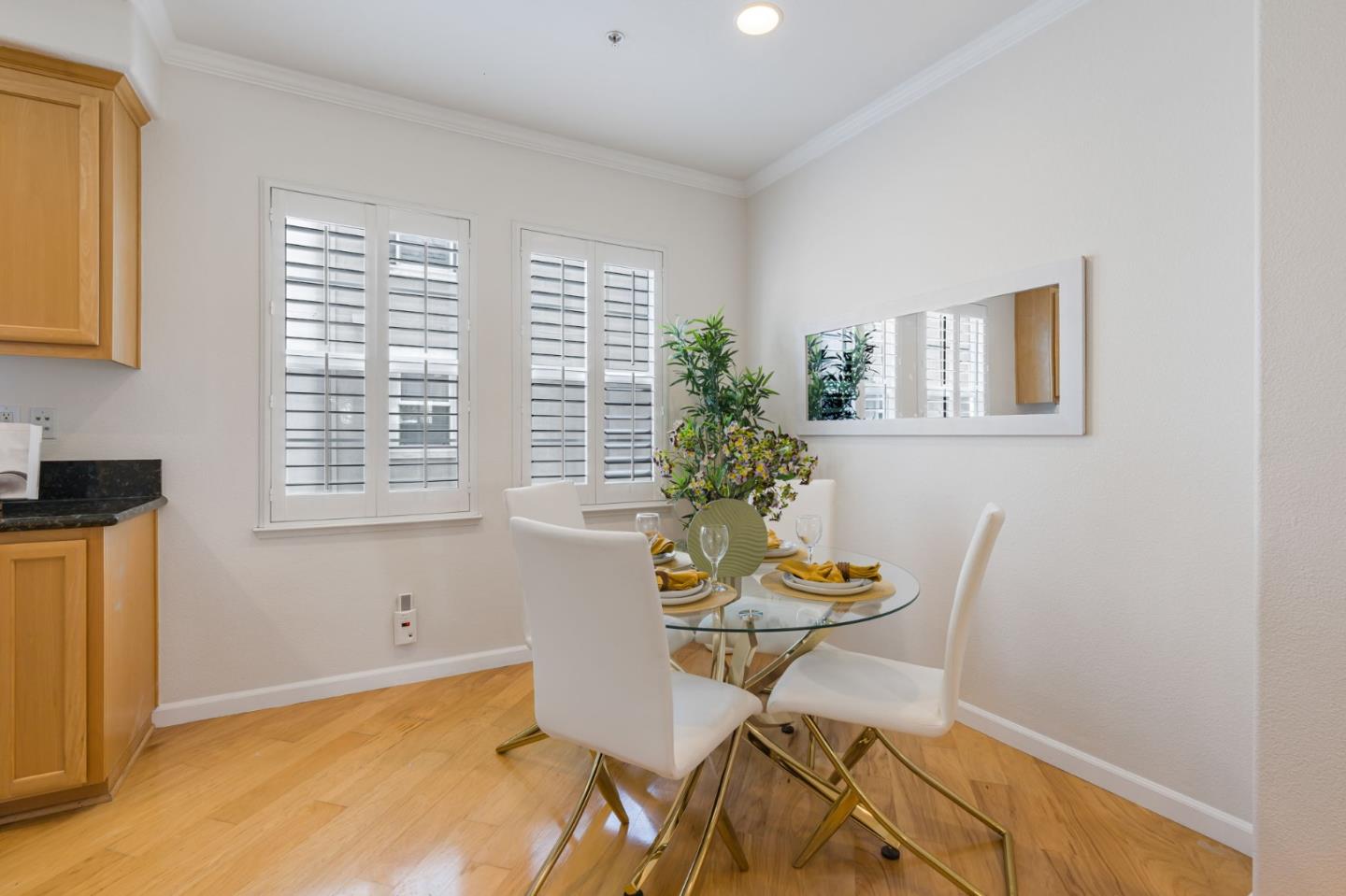 Detail Gallery Image 16 of 42 For 2342 Winepol Loop, San Jose,  CA 95125 - 2 Beds | 2/1 Baths