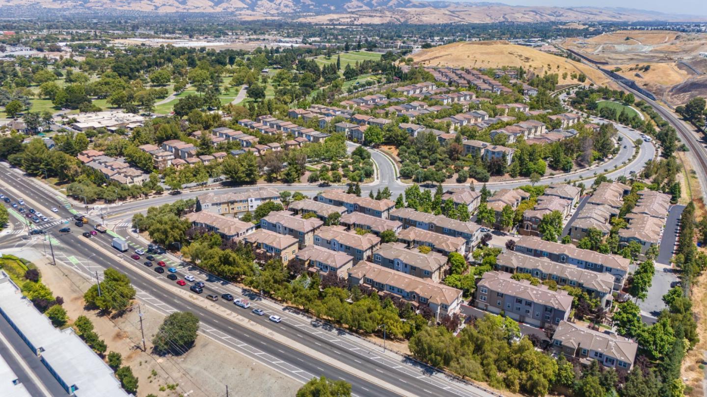 Detail Gallery Image 34 of 42 For 2342 Winepol Loop, San Jose,  CA 95125 - 2 Beds | 2/1 Baths