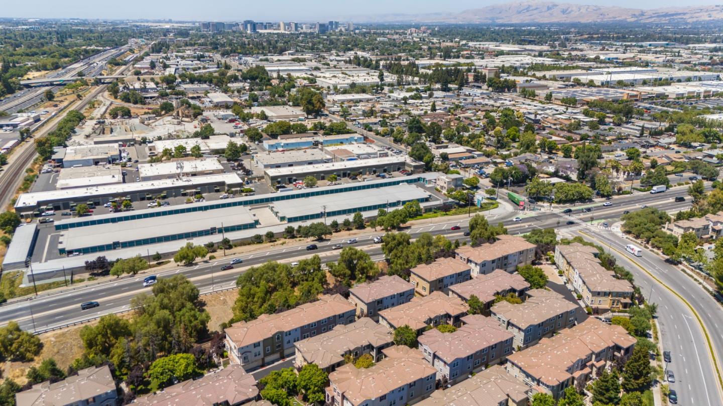 Detail Gallery Image 36 of 42 For 2342 Winepol Loop, San Jose,  CA 95125 - 2 Beds | 2/1 Baths