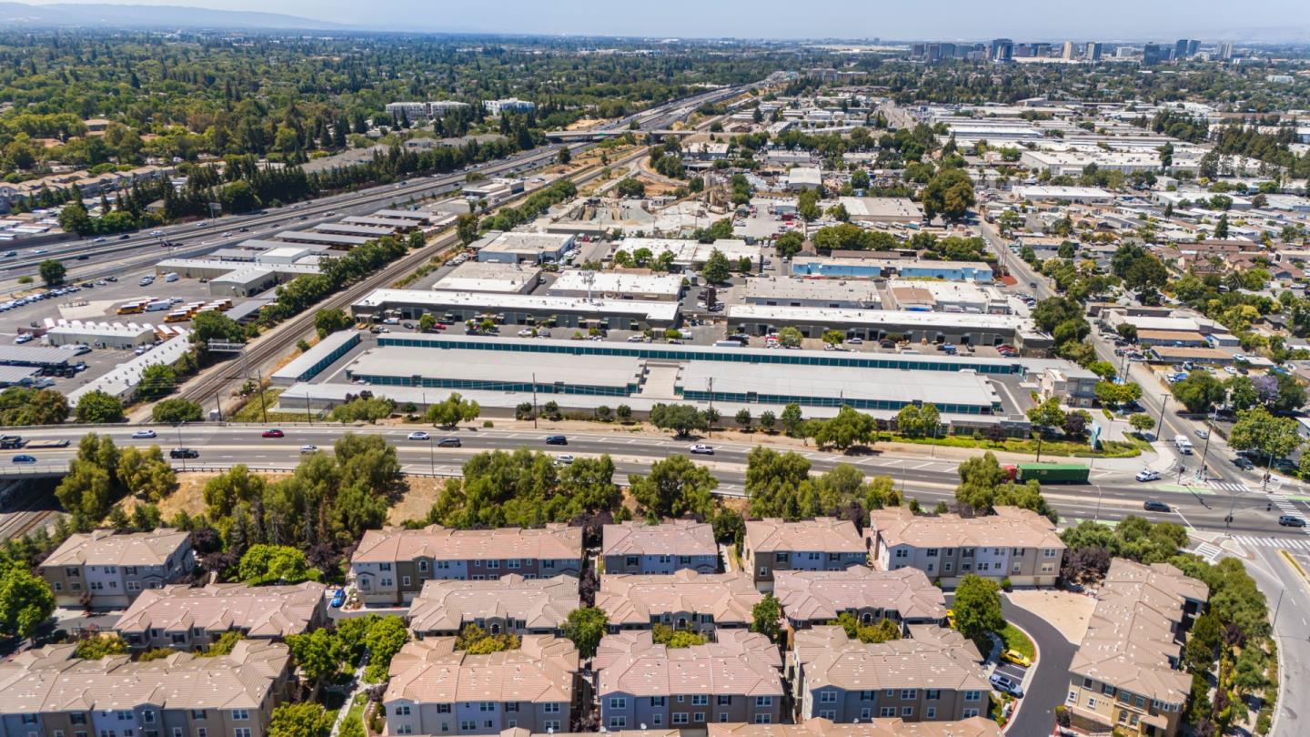 Detail Gallery Image 37 of 42 For 2342 Winepol Loop, San Jose,  CA 95125 - 2 Beds | 2/1 Baths