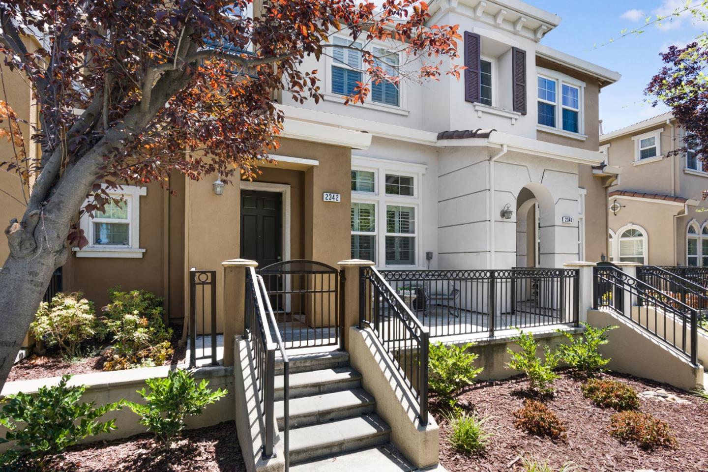 Detail Gallery Image 4 of 42 For 2342 Winepol Loop, San Jose,  CA 95125 - 2 Beds | 2/1 Baths