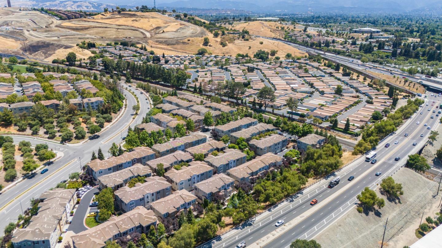 Detail Gallery Image 40 of 42 For 2342 Winepol Loop, San Jose,  CA 95125 - 2 Beds | 2/1 Baths