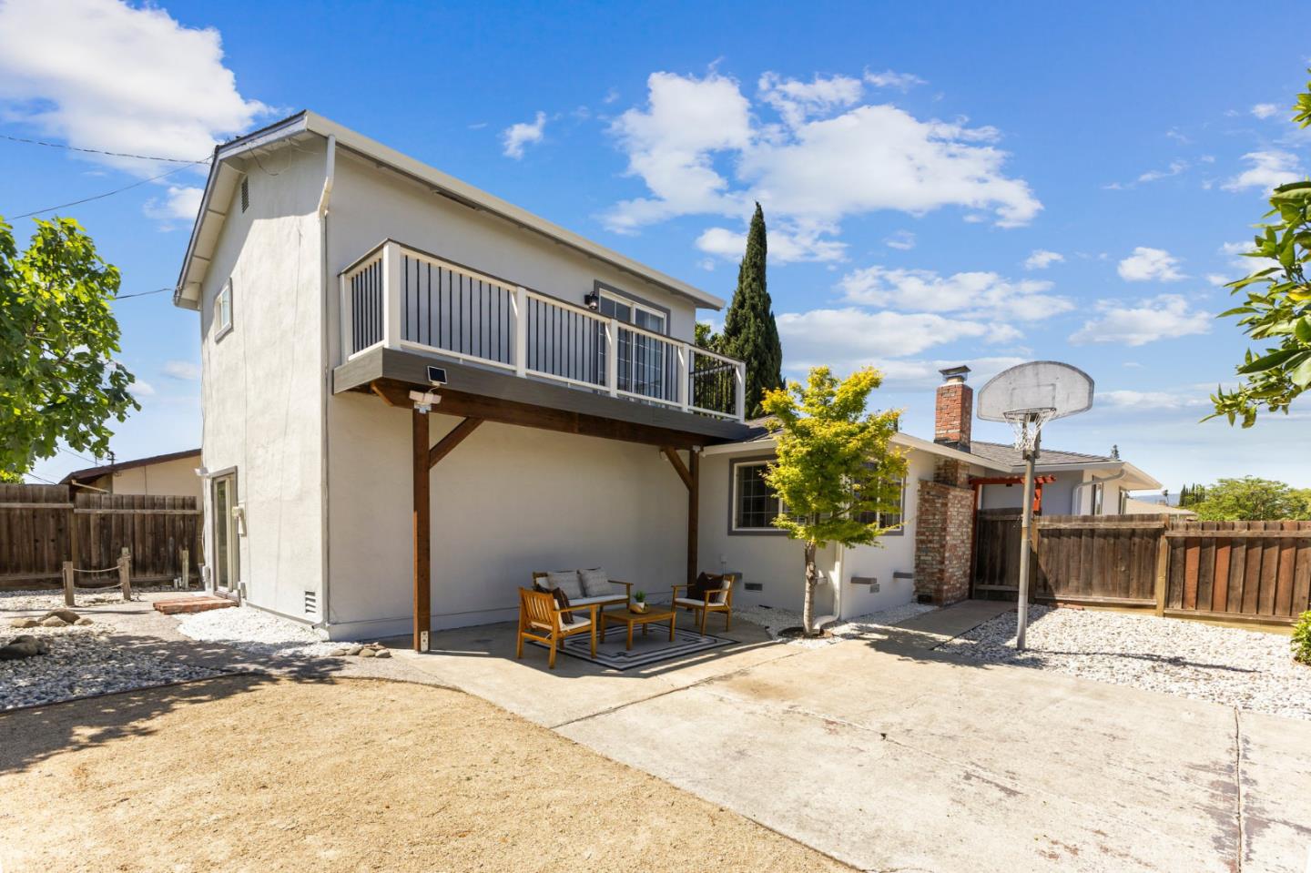 Detail Gallery Image 26 of 33 For 3030 Santa Maria Ave, Santa Clara,  CA 95051 - 4 Beds | 3 Baths