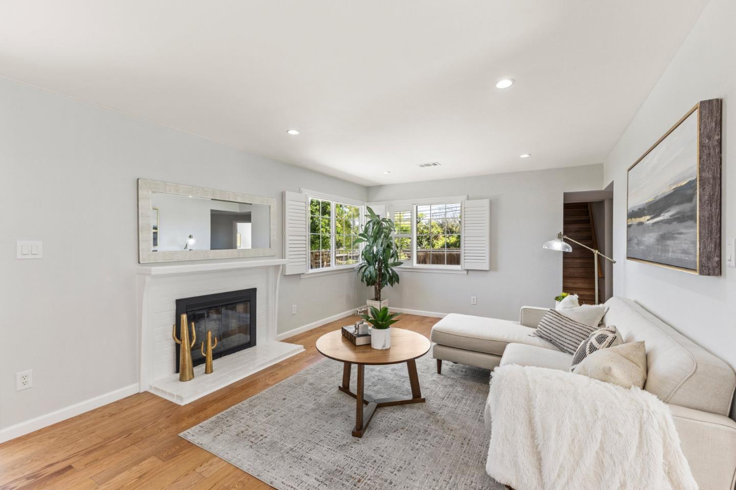Detail Gallery Image 5 of 33 For 3030 Santa Maria Ave, Santa Clara,  CA 95051 - 4 Beds | 3 Baths