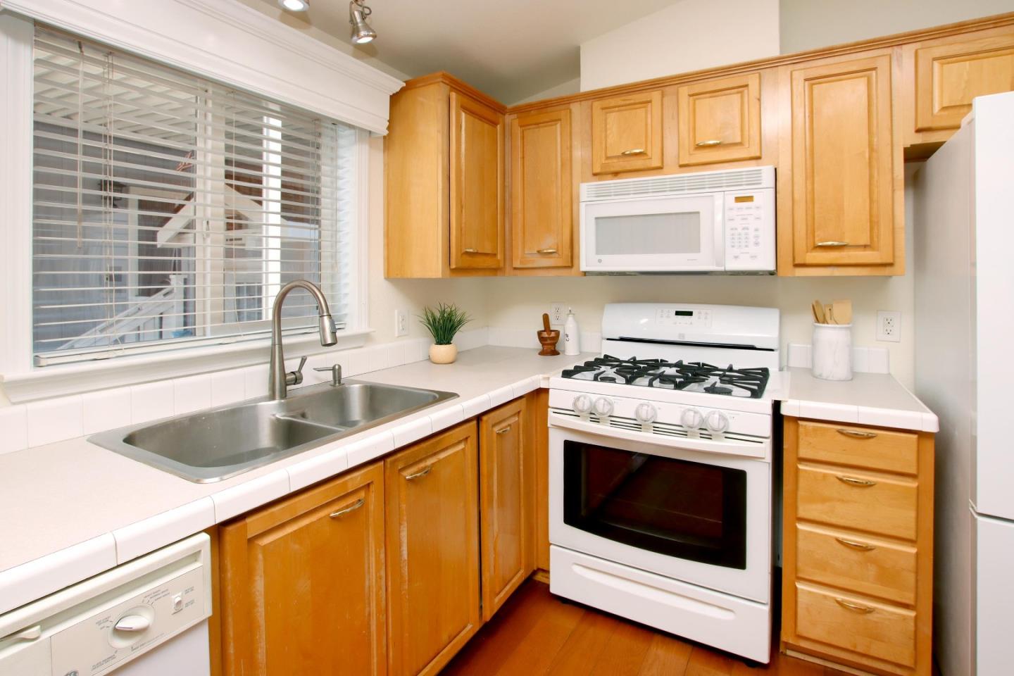 Detail Gallery Image 12 of 29 For 100 N Rodeo Gulch Rd #25,  Soquel,  CA 95073 - 2 Beds | 2 Baths